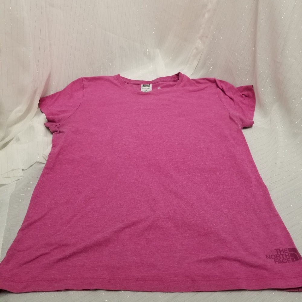 North Face Women's Pink T shirt Lg